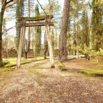 camino en jardínes en Complejo Rural Victoria en Cuenca